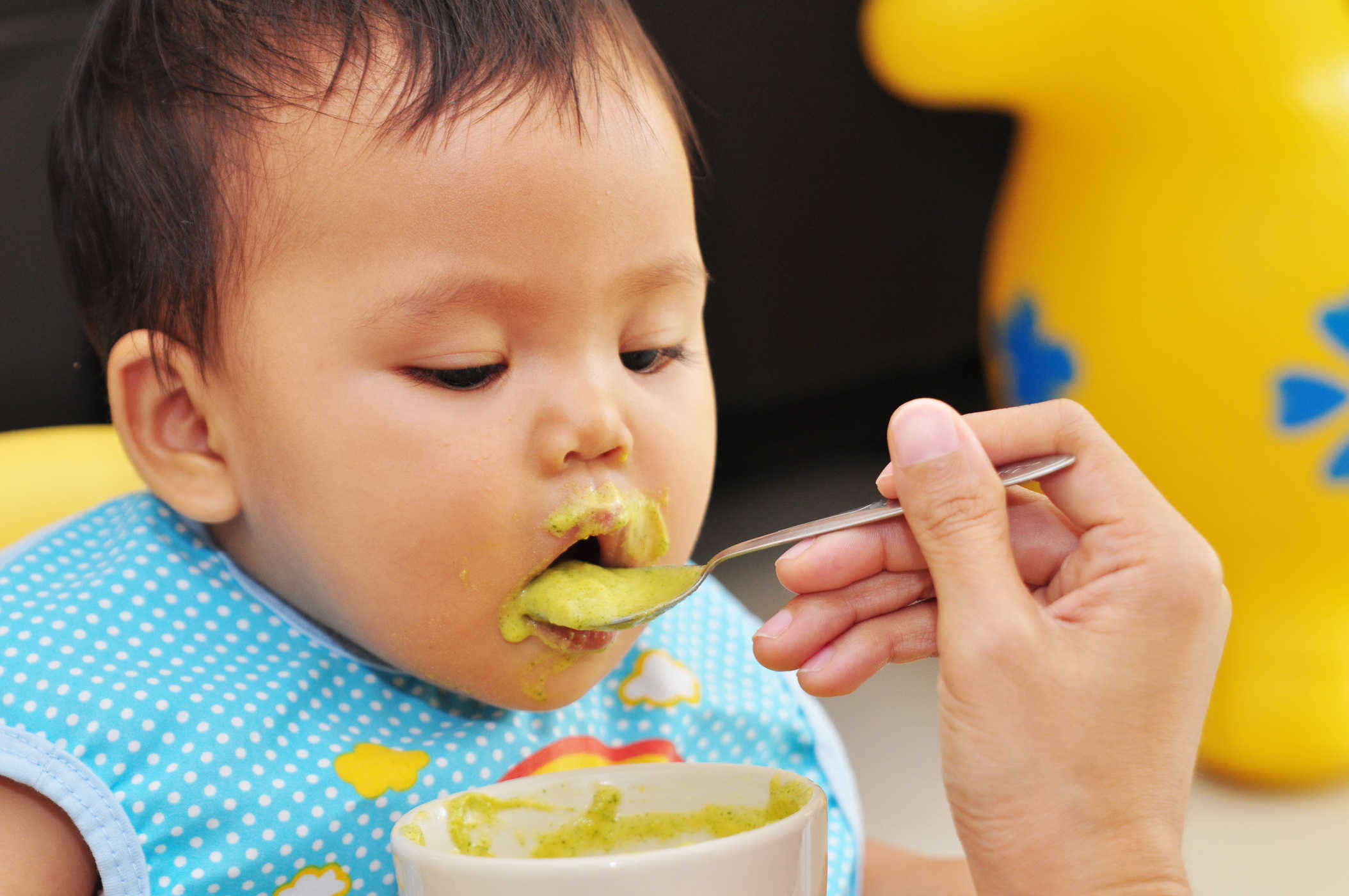 chế độ dinh dưỡng cho trẻ từ 0 – 3 tuổi-1